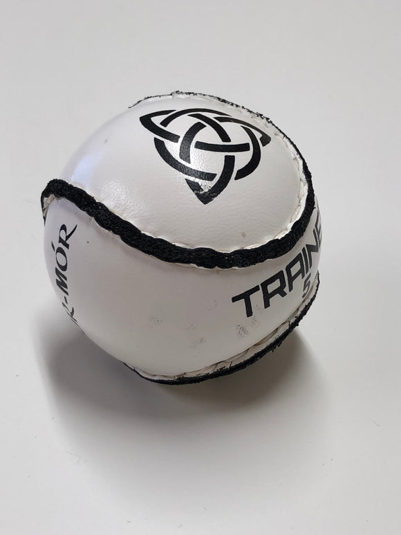 GAA SCÓR-MÓR Hurley Training Ball/Sliotars - Size 5 - Assorted Colours